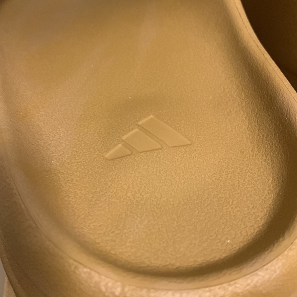 AUTHENTIC YEEZY SLIDE OCHRE SIZE 10 US - Picture 5 of 7